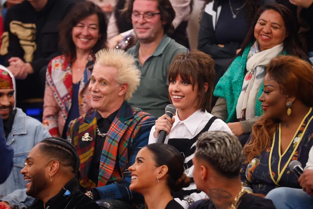 No ‘Altas Horas’, namorada de Supla conta como conheceu o cantor