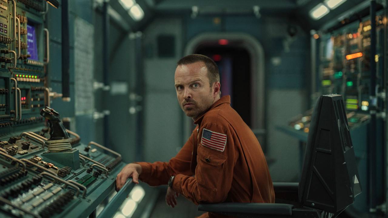 Aaron Paul no papel de Cliff no episódio 'Beyonce the Sead', em 'Black Mirror'