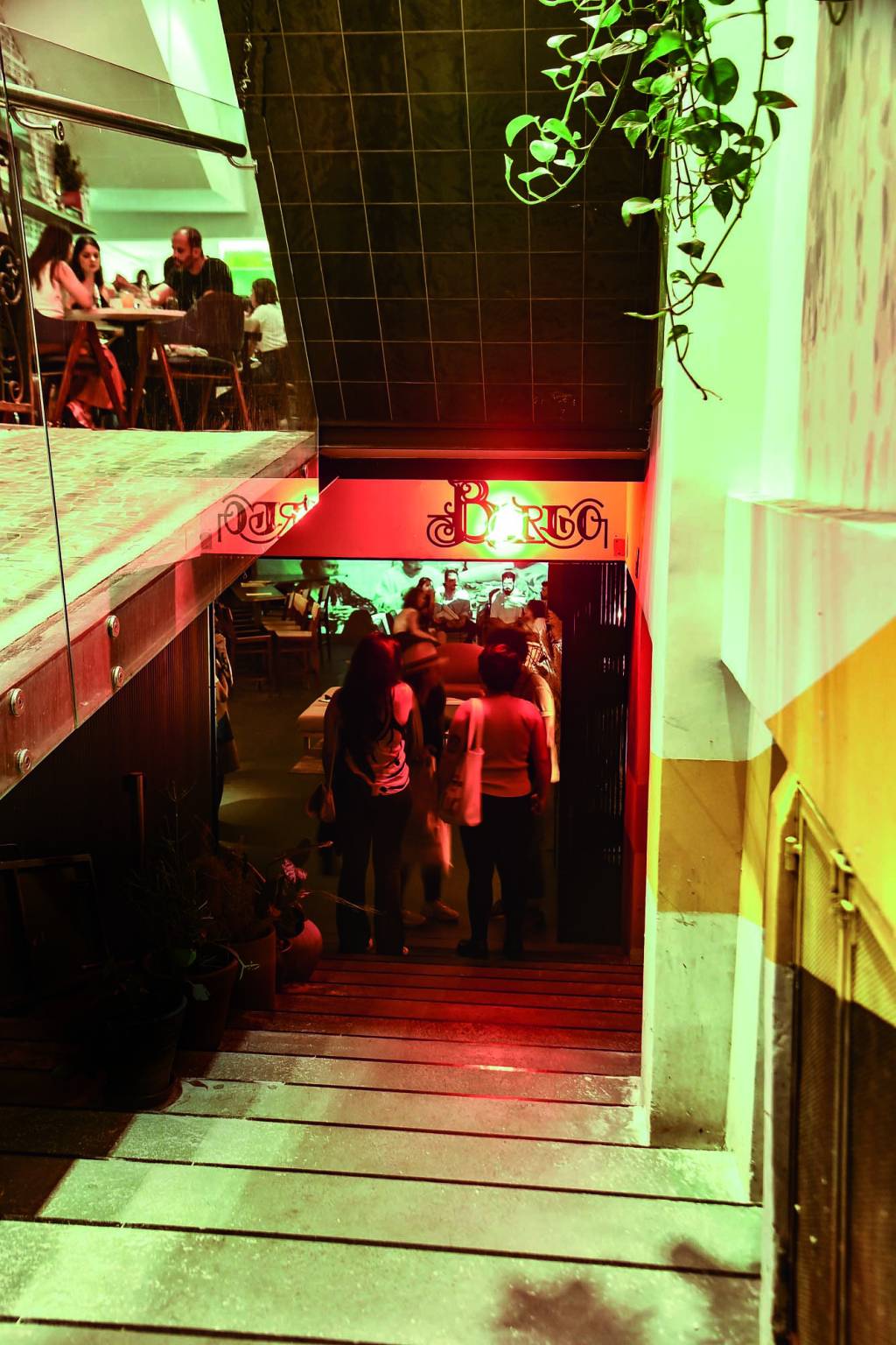 Capa Bares – Borgo comer-e-beber-bar-restaurante-capa