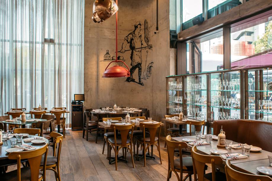 O salão: em prédio comercial O salão: em prédio comercial