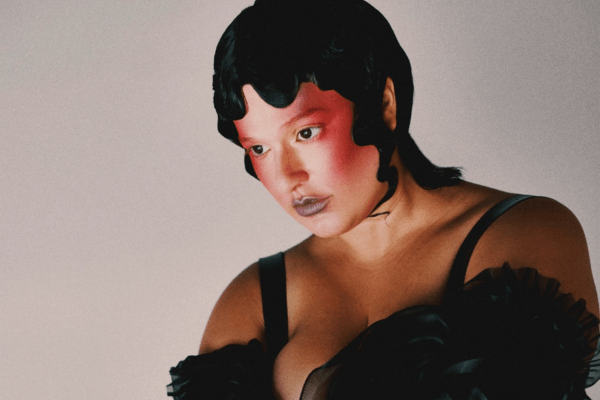 Alice Caymmi apresenta novo show voz e violão no Blue Note