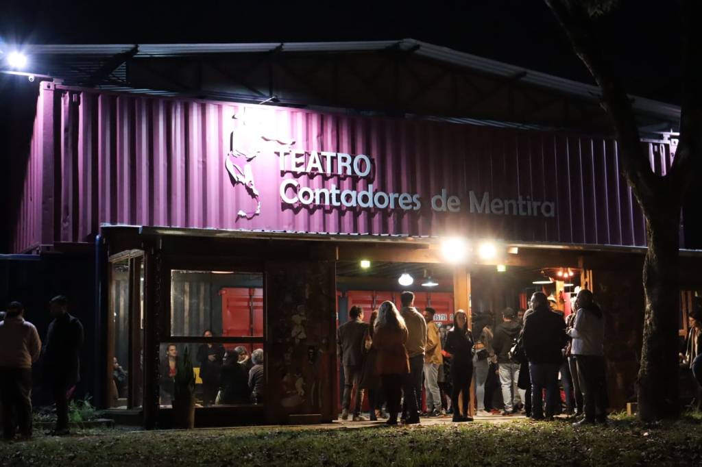 TeatroContadoresdMentira Sede do grupo teatral Contadores de Mentira, de Suzano, que corre o risco de vir abaixo