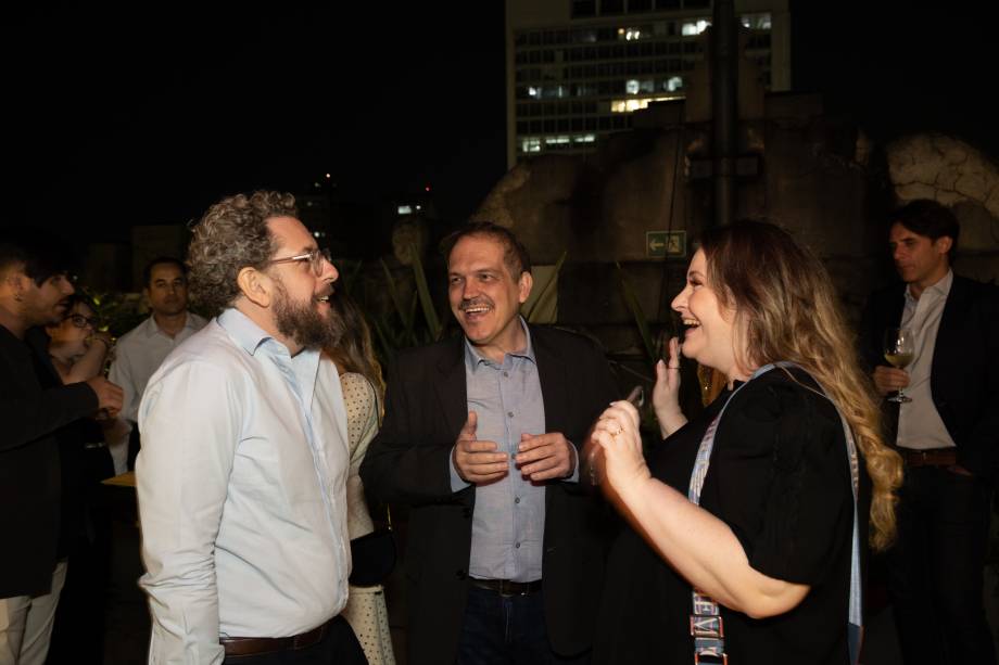 Arnaldo Lorençato, editor-sênior da Vejinha, Fabio Carvalho, publisher da Editora Abril e Alessandra Balles