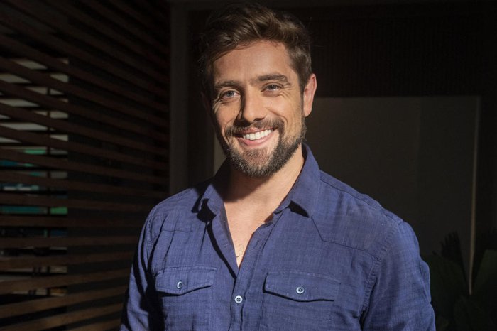 Rafael Cardoso anuncia que será pai pela terceira vez