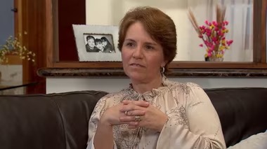 Mãe de Larissa Manoela responde acusação de intolerância religiosa