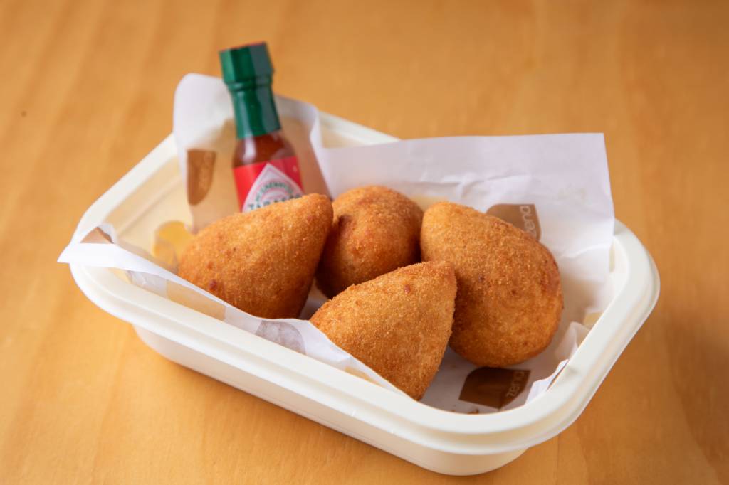 Zena Cucina surpreende com coxinha na Feira dos Campeões