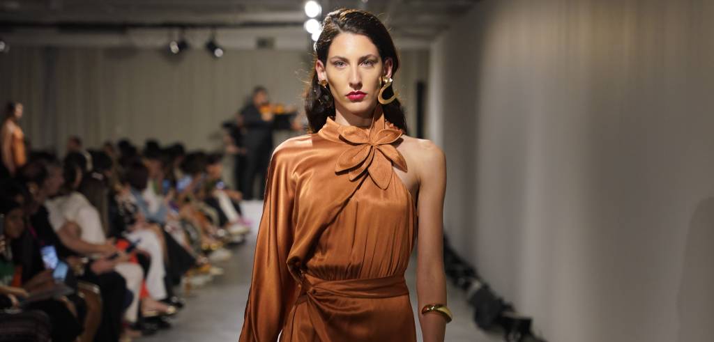 Masp realiza desfile triplo de moda com orquestra ao vivo