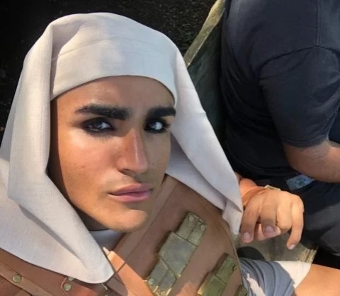 Ator da Record declara ter contraído sarna de figurinos