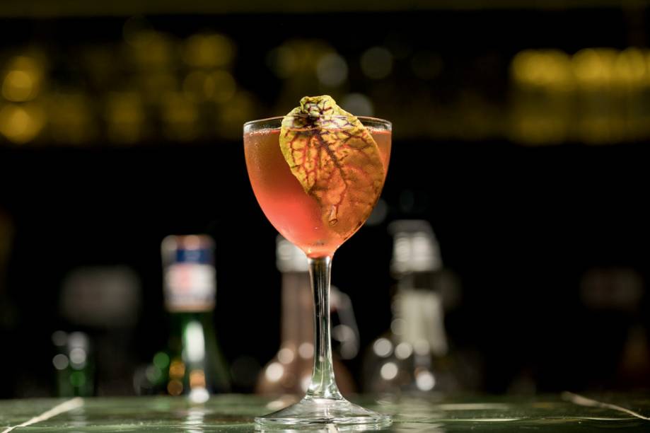 Sebastião: cachaças, vermute tinto, licor de jabuticaba e vinagre de jerez