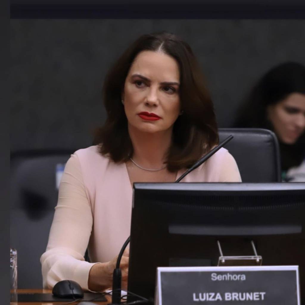 Luiza Brunet renegocia dívida de R$ 646 mil no cartão de crédito