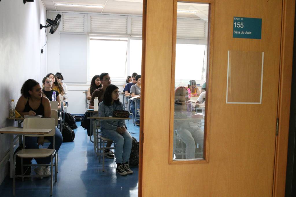 Primeira fase da Fuvest acontece neste domingo (19)