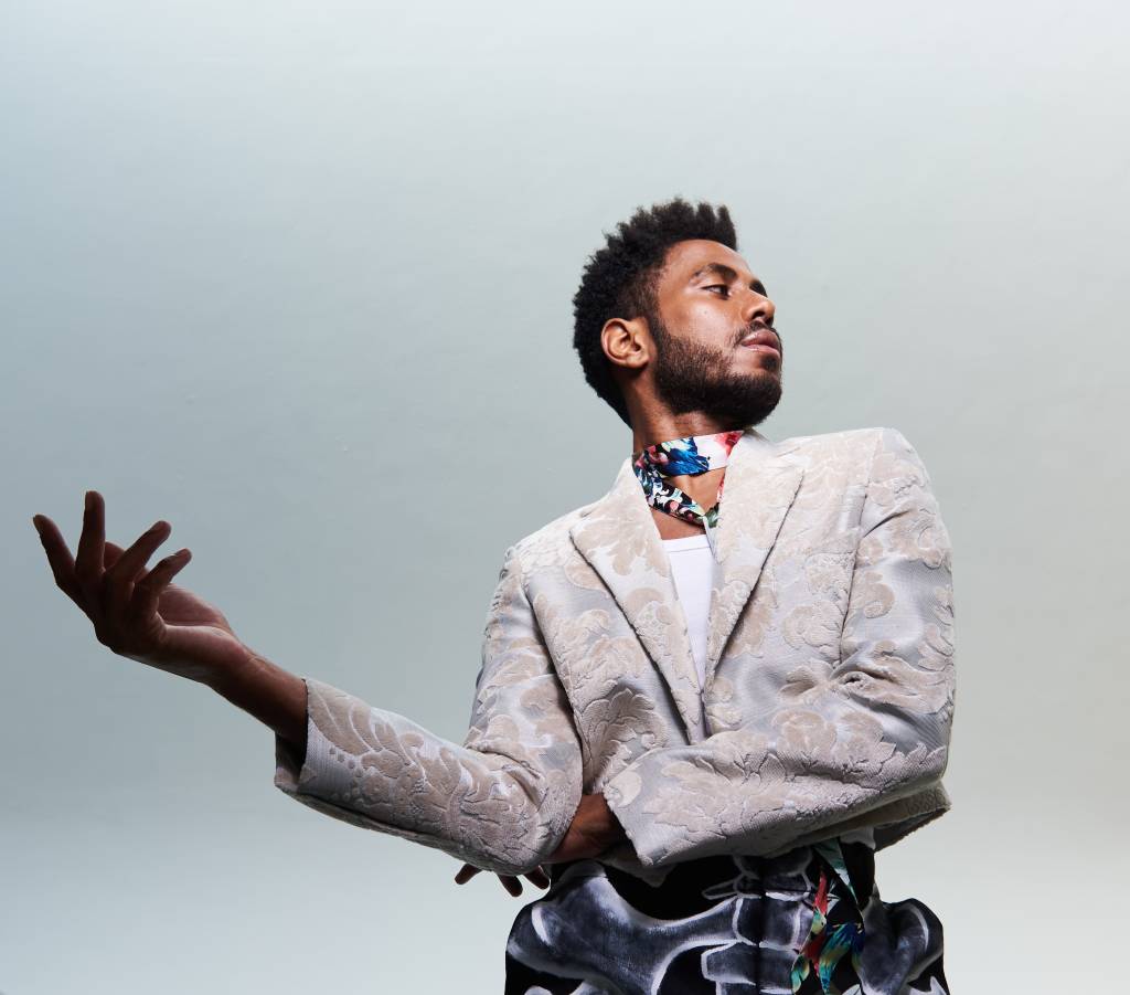 Ícaro Silva: “Já não me vejo em papéis sem viés social ou político”