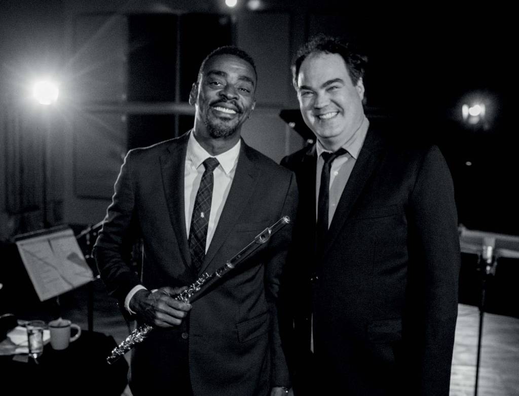 Seu Jorge e Daniel Jobim homenageiam Tom Jobim em São Paulo