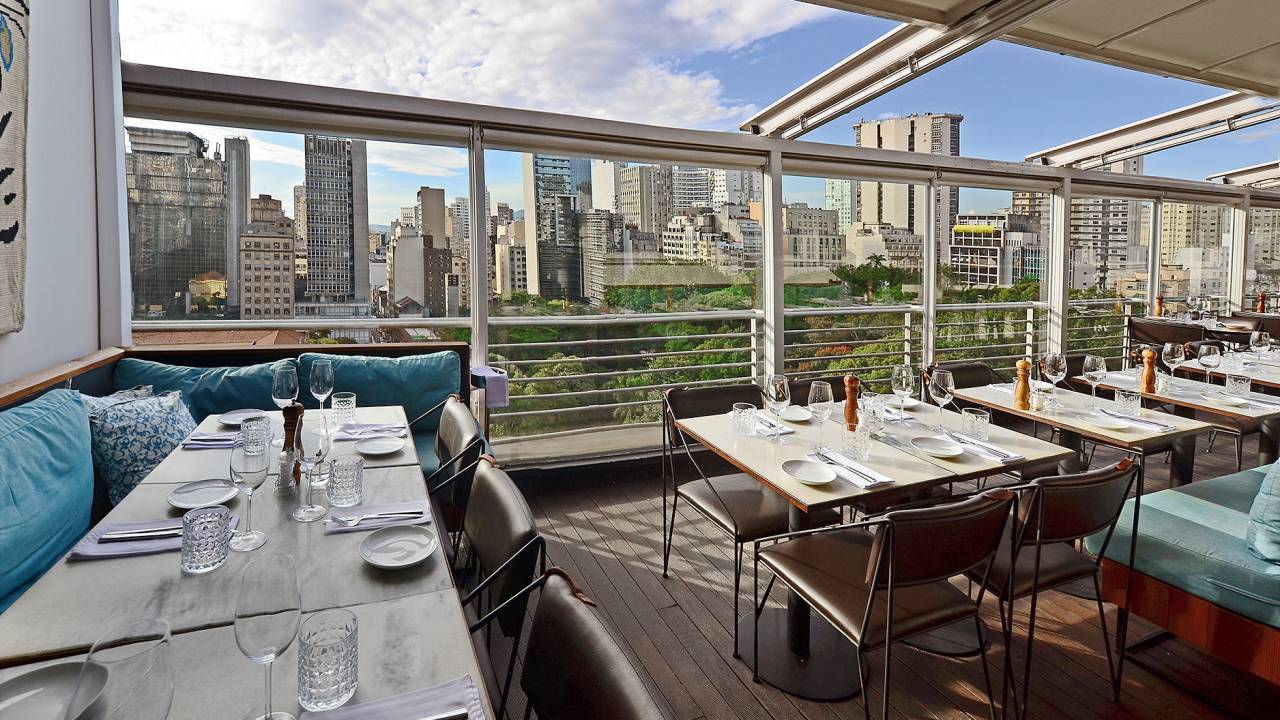 esther-rooftop-ambiente