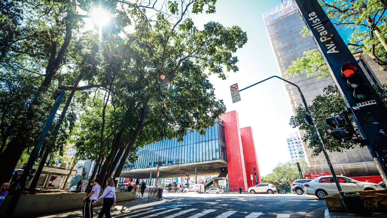 O novo prédio do Masp (no lado direito da foto, feita em agosto): conexão subterrânea