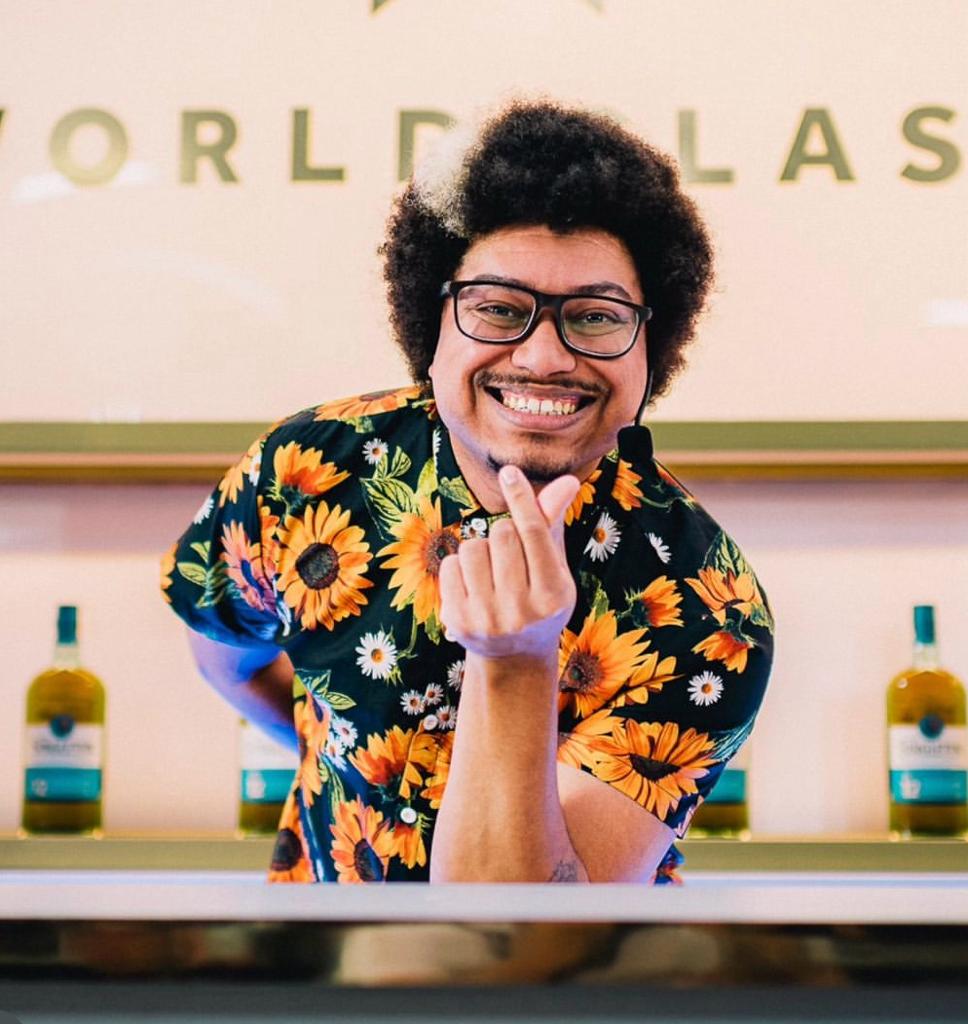 Mauro Melo – bartender Mauro Melo – bartender