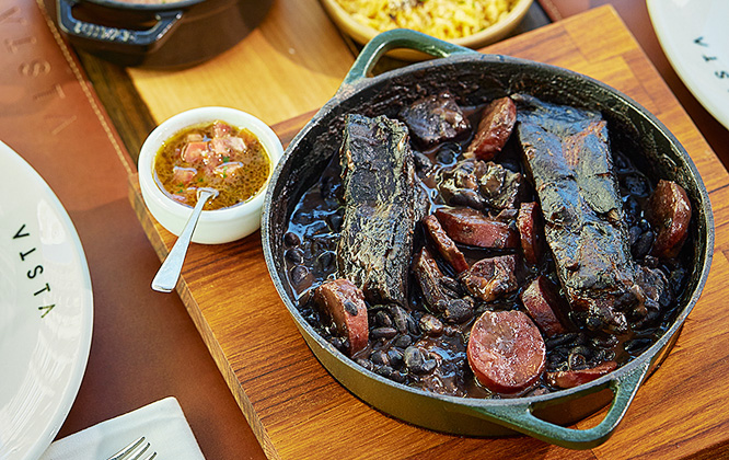 Vista tem feijoada ao som de chorinho em cobertura na frente do Ibirapuera