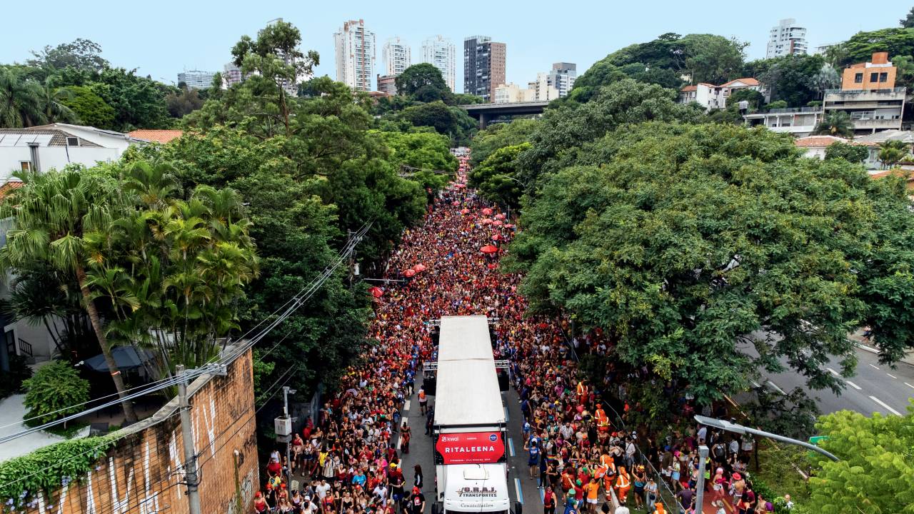 ritaleena-caminhão-avenida-sumaré