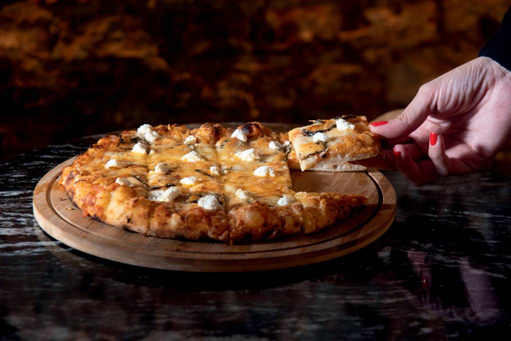 Clementina clementina-pizza-aperitivo