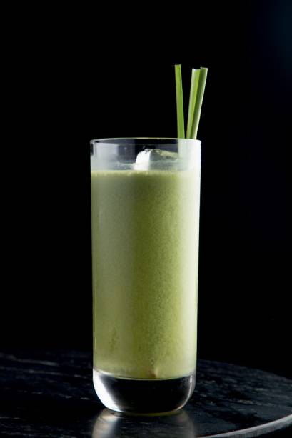 Dr greenthumb do Matiz: vodca, salsão, kiwi e iogurte