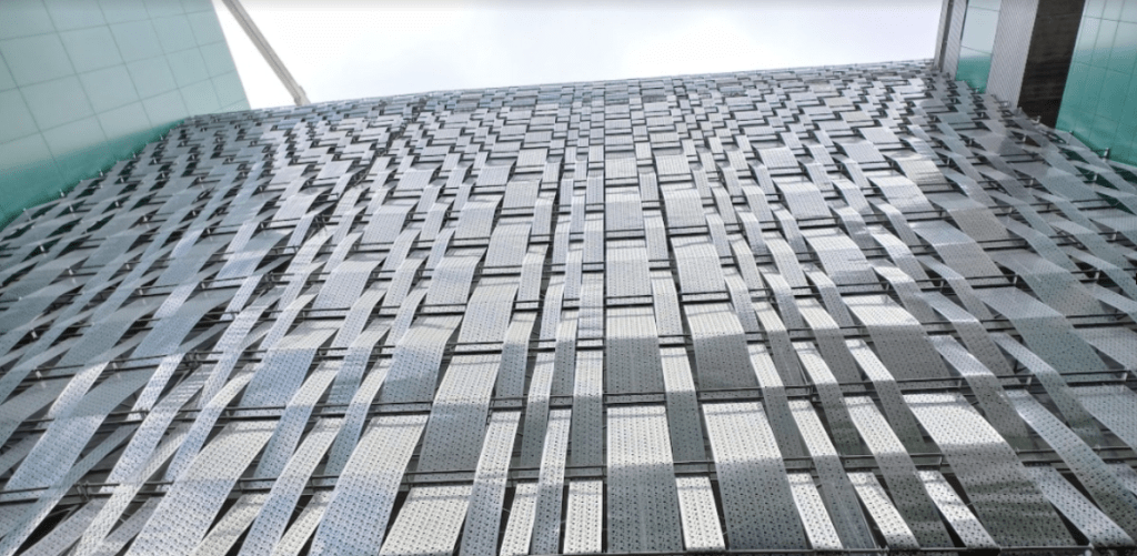Detalhe-em-inox-fachada Allianz Parque foi sede da CASACOR São Paulo em 2021.