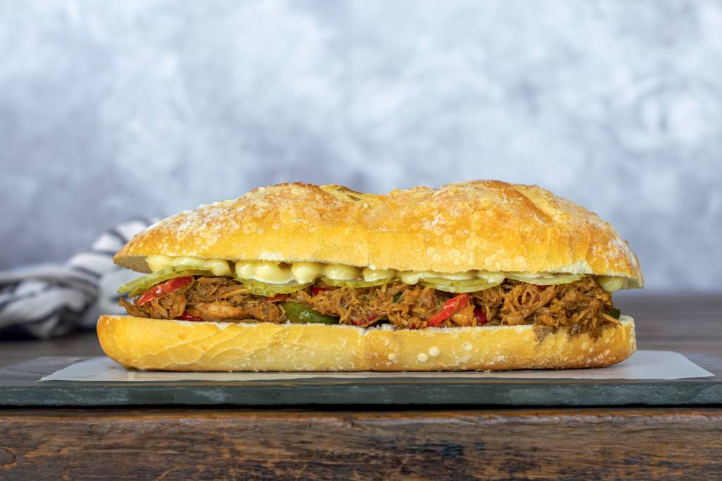 Dalva e Dito, do chef Alex Atala, lança hambúrgueres e sanduíche de pernil