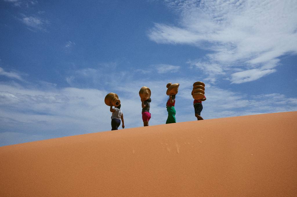 Exposição apresenta obras de artesãs do Tocantins feitas com capim dourado