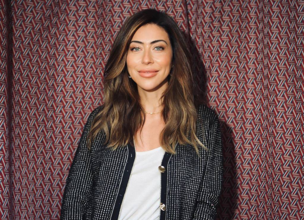 Carol Bassi celebra 10 anos de marca com superfesta em São Paulo