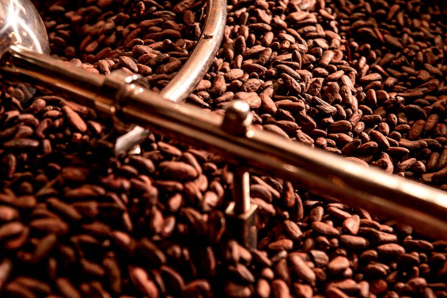 Processo de torra na Dengo: uma das etapas fundamentais de produção Processo de torra na Dengo: uma das etapas fundamentais de produção