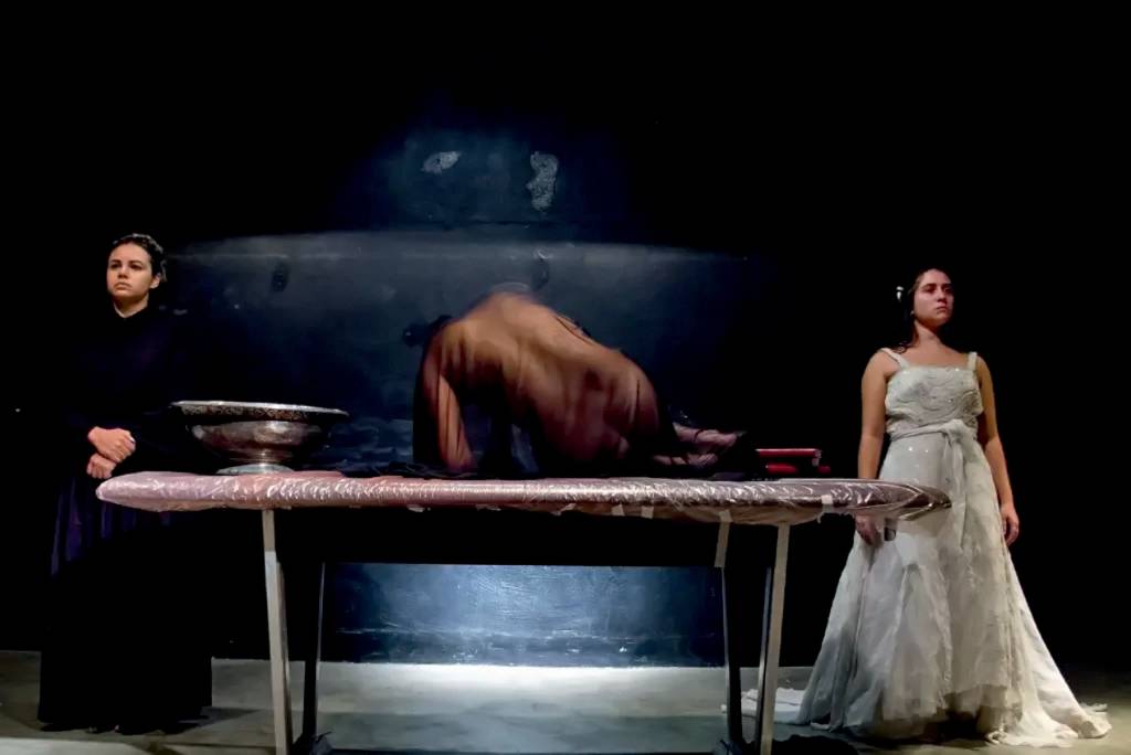 ‘Estudos para Fantasmas’ adapta obra clássica de Ibsen