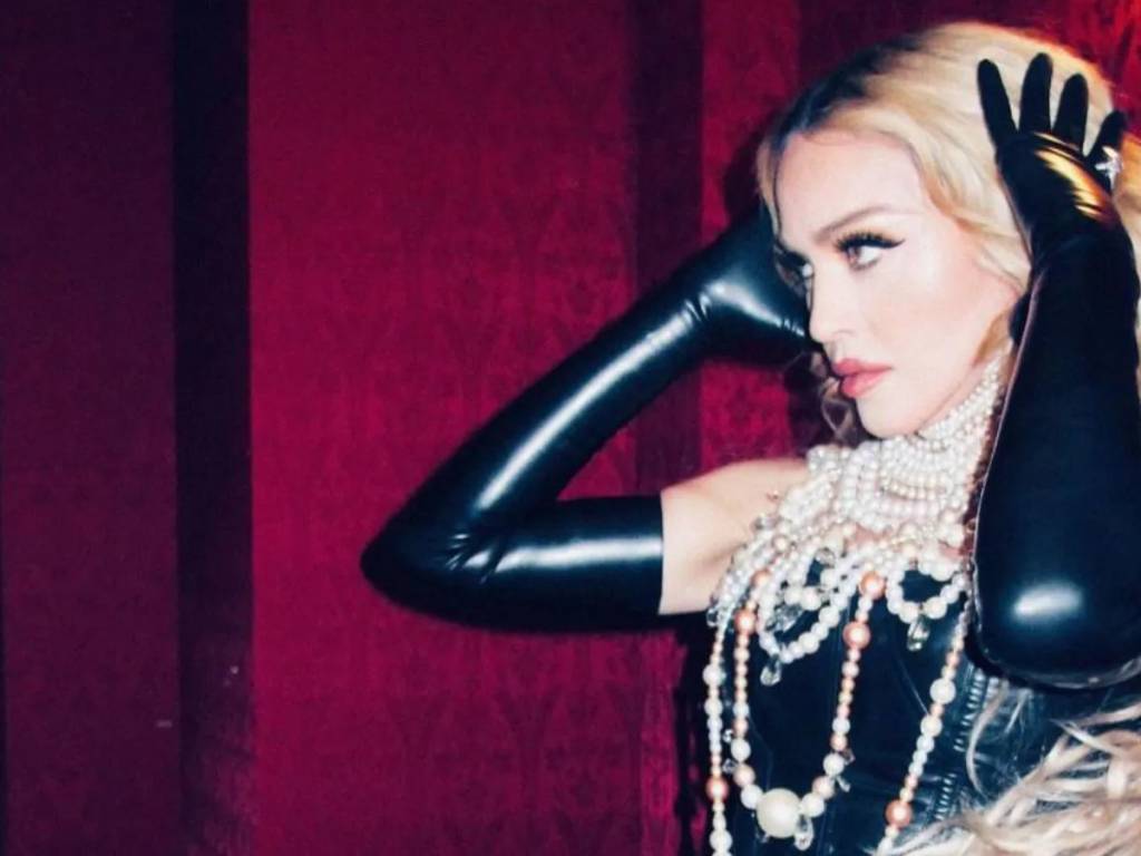 Madonna publica novo anúncio de show no Rio de Janeiro