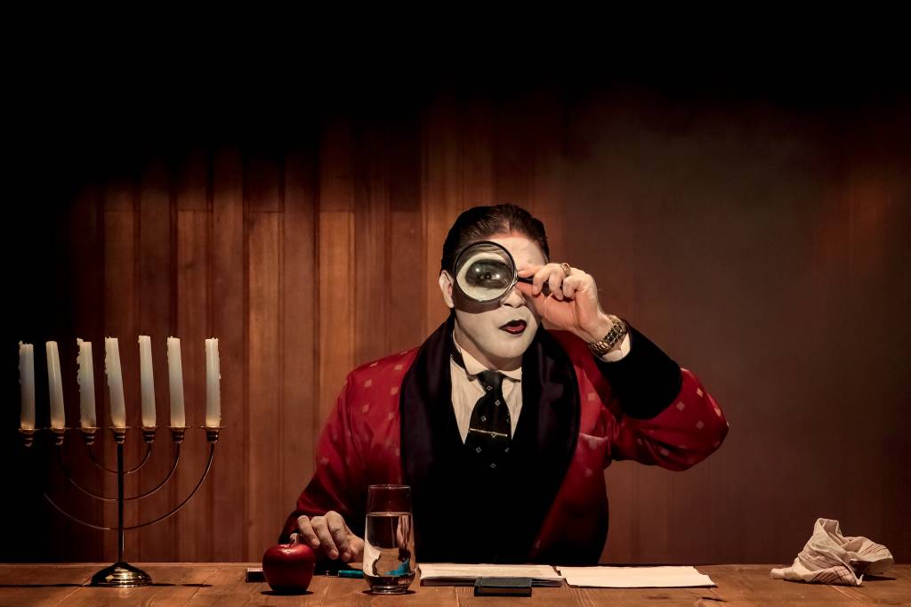 Reag Belas Artes apresenta montagem teatral de texto de Kafka