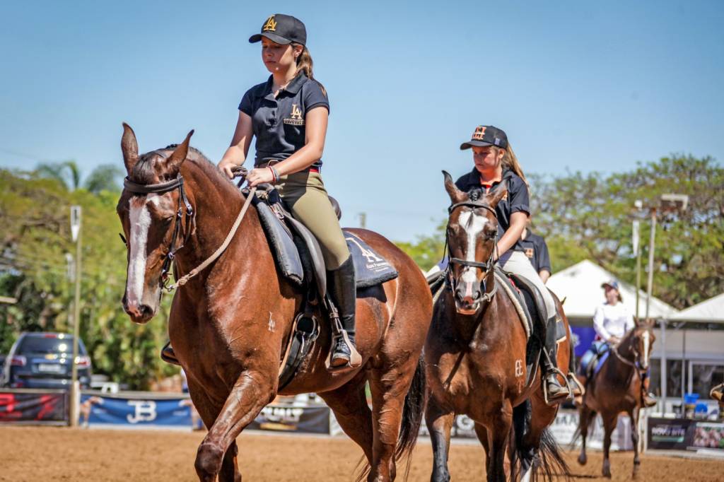 ABCCRM-Crédito ACERVO FOTOGRÁFICO ABCCRM-DIVULGAÇÃO (1) Duas mulheres montadas em cavalo