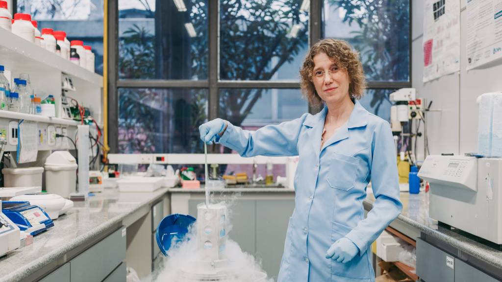 Cientista brasileira vence Prêmio Internacional para Mulheres na Ciência