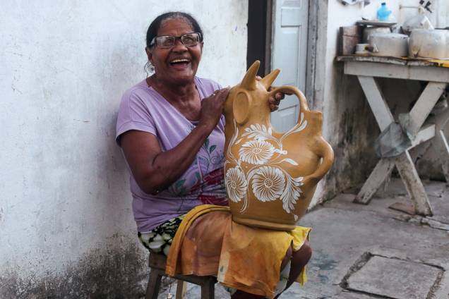 A artesã Dona Zelita: estampas na nova coleção da Fábula A artesã Dona Zelita: estampas na nova coleção da Fábula