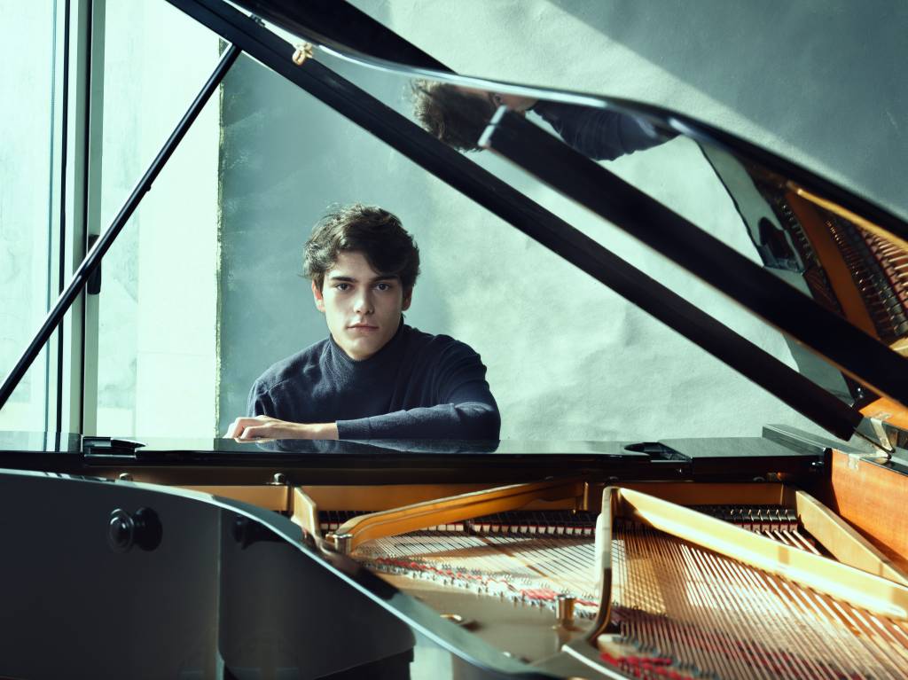 Tom Borrow apresenta concertos de Beethoven na Sala São Paulo