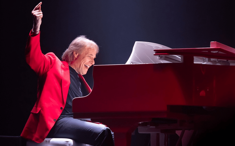 Richard Clayderman volta a São Paulo com turnê de 45 anos de carreira