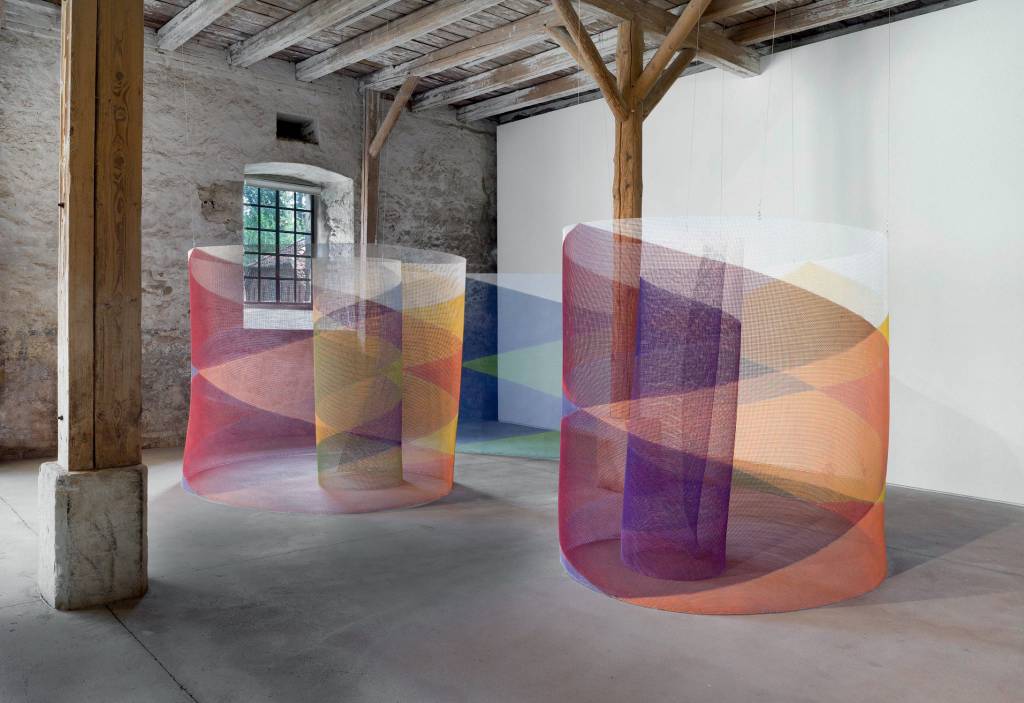 Galerias Martins&Montero e Nara Roesler têm exposição de Lydia Okumura