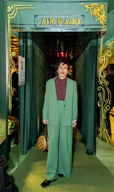 Helena Pontes: a estilista estampou a capa de VEJA SÃO PAULO. Helena Pontes: a estilista estampou a capa de VEJA SÃO PAULO.