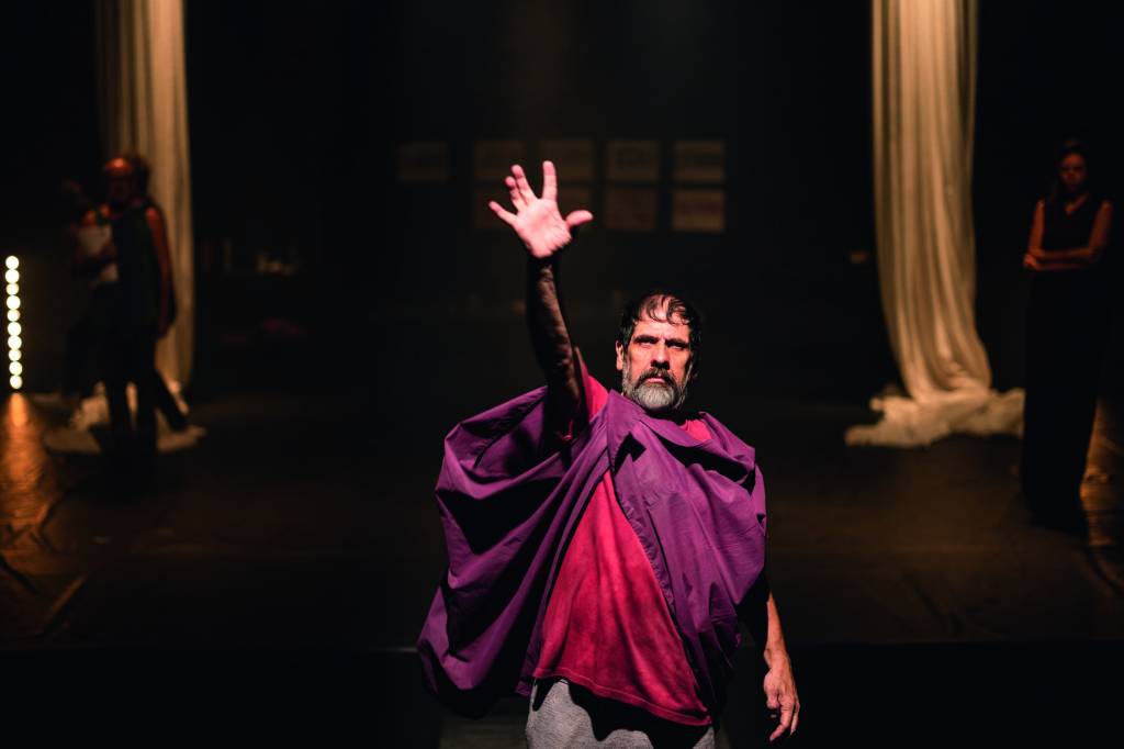 Peça parte de Shakespeare para discutir relações interpessoais