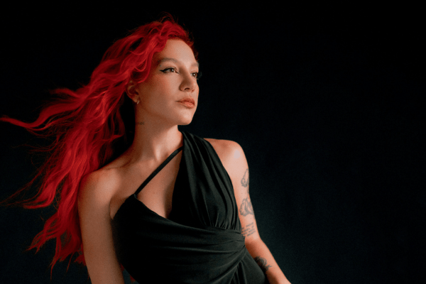 Priscilla estreia turnê em São Paulo com bilheteria revertida ao RS