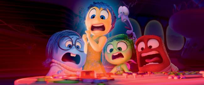 INSIDE OUT 2 Emoções originais se assustam com a chegada da puberdade em 'Divertida Mente 2'