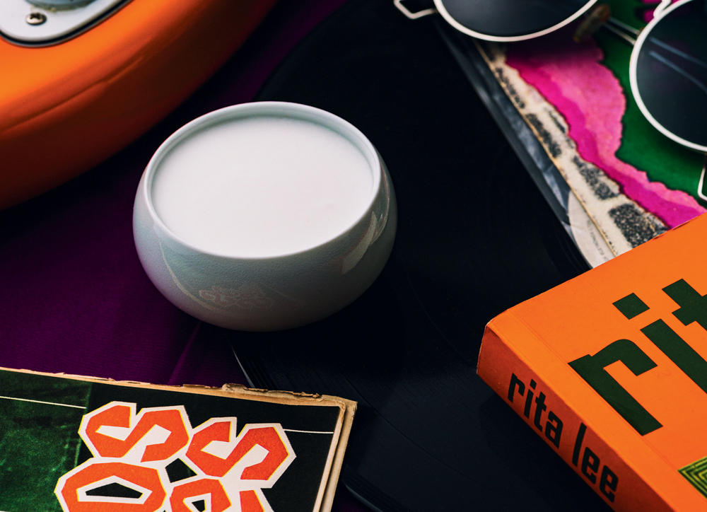 Bar dos Cravos renova carta de drinques com homenagens a Rita Lee e Tarsila