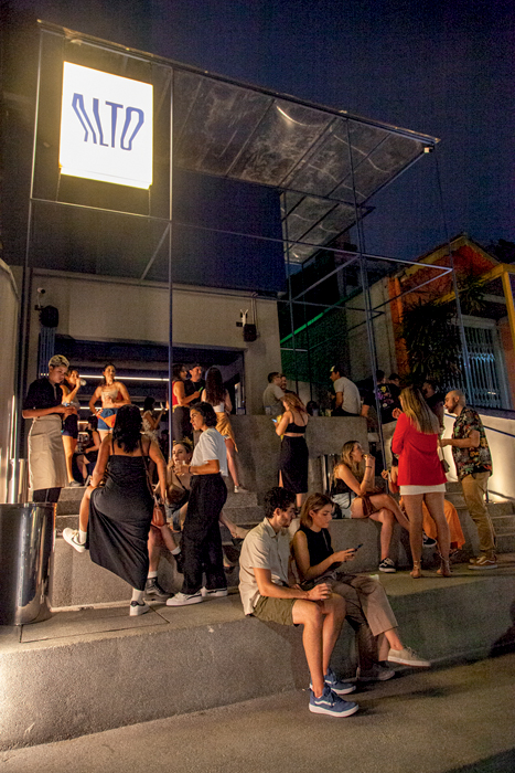 MENOR Bar Alto cr¿dito Clayton Vieira_Veja SP bar-alto