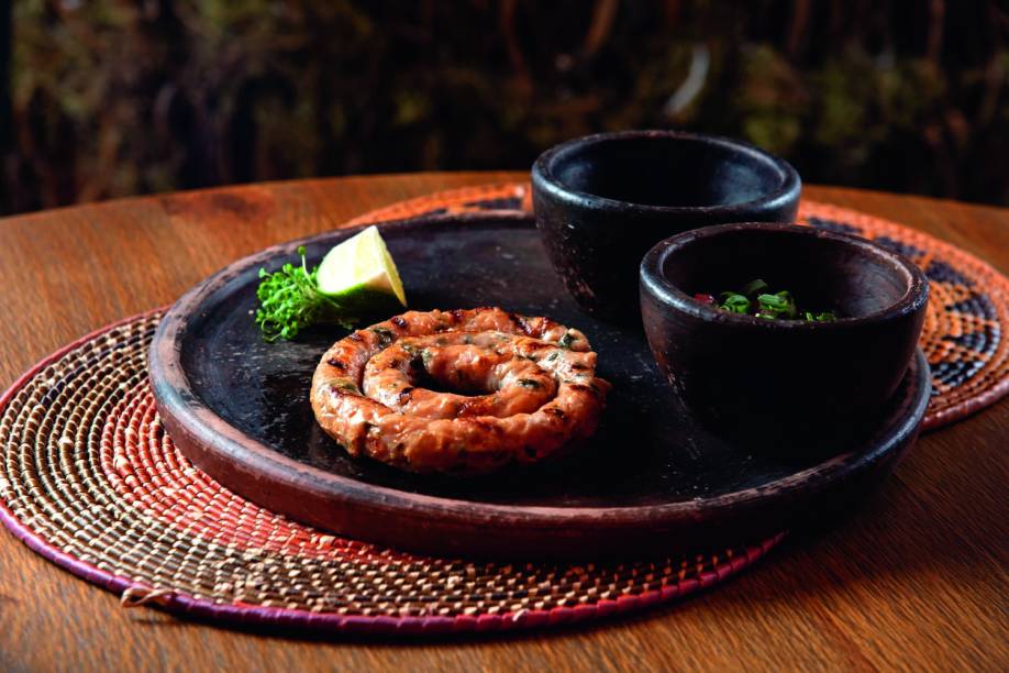 Linguiça de pirarucu: uma das entradas da Casa do Saulo Linguiça de pirarucu: uma das entradas da Casa do Saulo