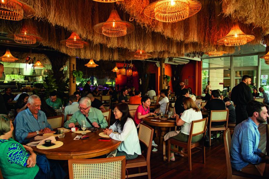 Casa do Saulo: salão adornado com muita palha Casa do Saulo: salão adornado com muita palha