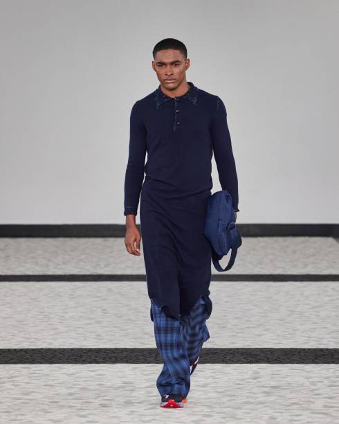 Desfile de Alexandre Herchcovitch: alfaiataria luxuosa Desfile de Alexandre Herchcovitch: alfaiataria luxuosa