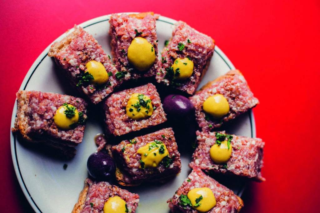 Bar Léo serve petisco do Bar do Luiz Fernandes (e vice-versa)