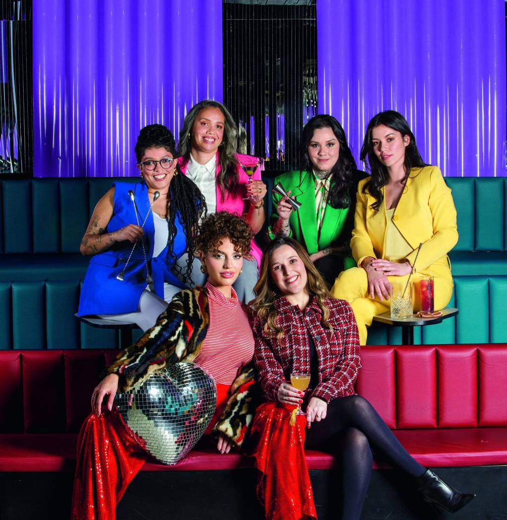 Driblando preconceito, mulheres ganham espaço na coquetelaria e na gestão de bares