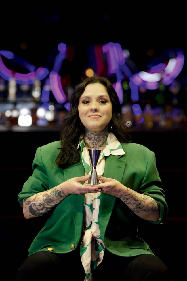 0047 Bar Tenders Alice Guedes.jpg alice-guedes-mulheres-bartender
